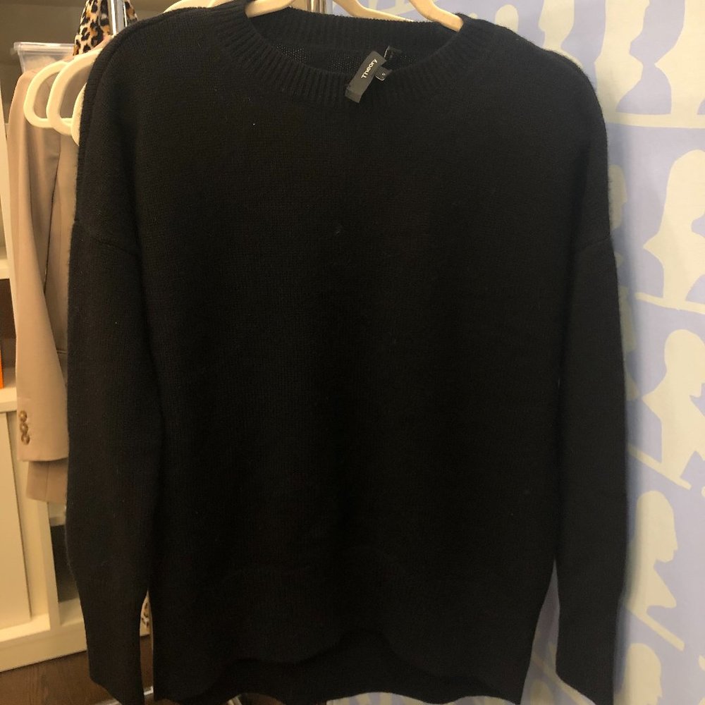 Theory Black Oversized Crewneck Cashmere Sweater